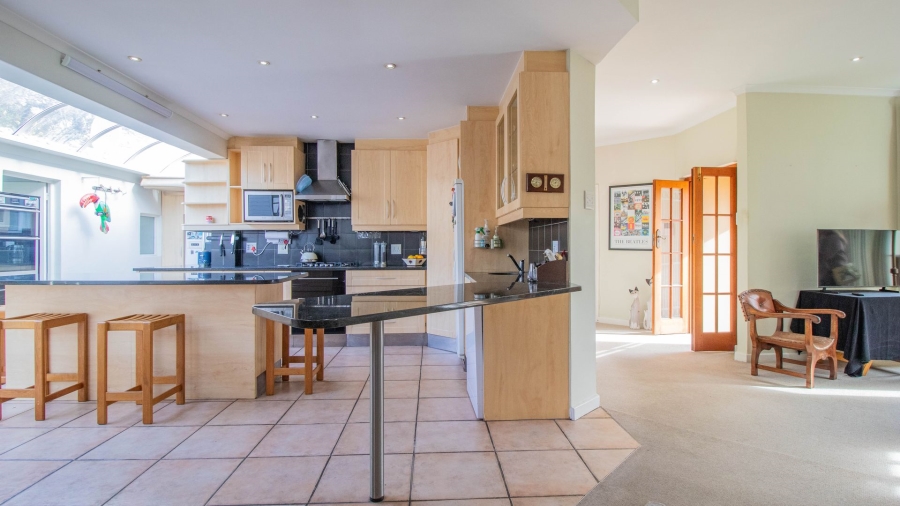 3 Bedroom Property for Sale in Pinelands Western Cape